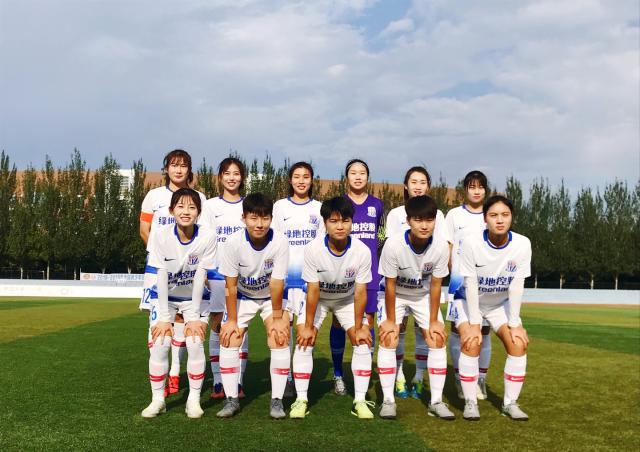 FC26美丽足球：维蒂尼亚、德容领衔，金外脚背夸雷斯马在列（FC26美丽足球盘点：维蒂尼亚、德容领衔，外脚背大师夸雷斯马入选）