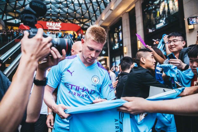 全市场：米兰正在寻找中锋，有意菲尔克鲁格和瑟洛特（据全市场，米兰寻锋瞄准菲尔克鲁格和瑟洛特）