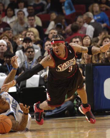 媒体人：国安总经理李明将离任，他已经与球员告别（媒体人：国安总经理李明即将卸任，已与球员道别）