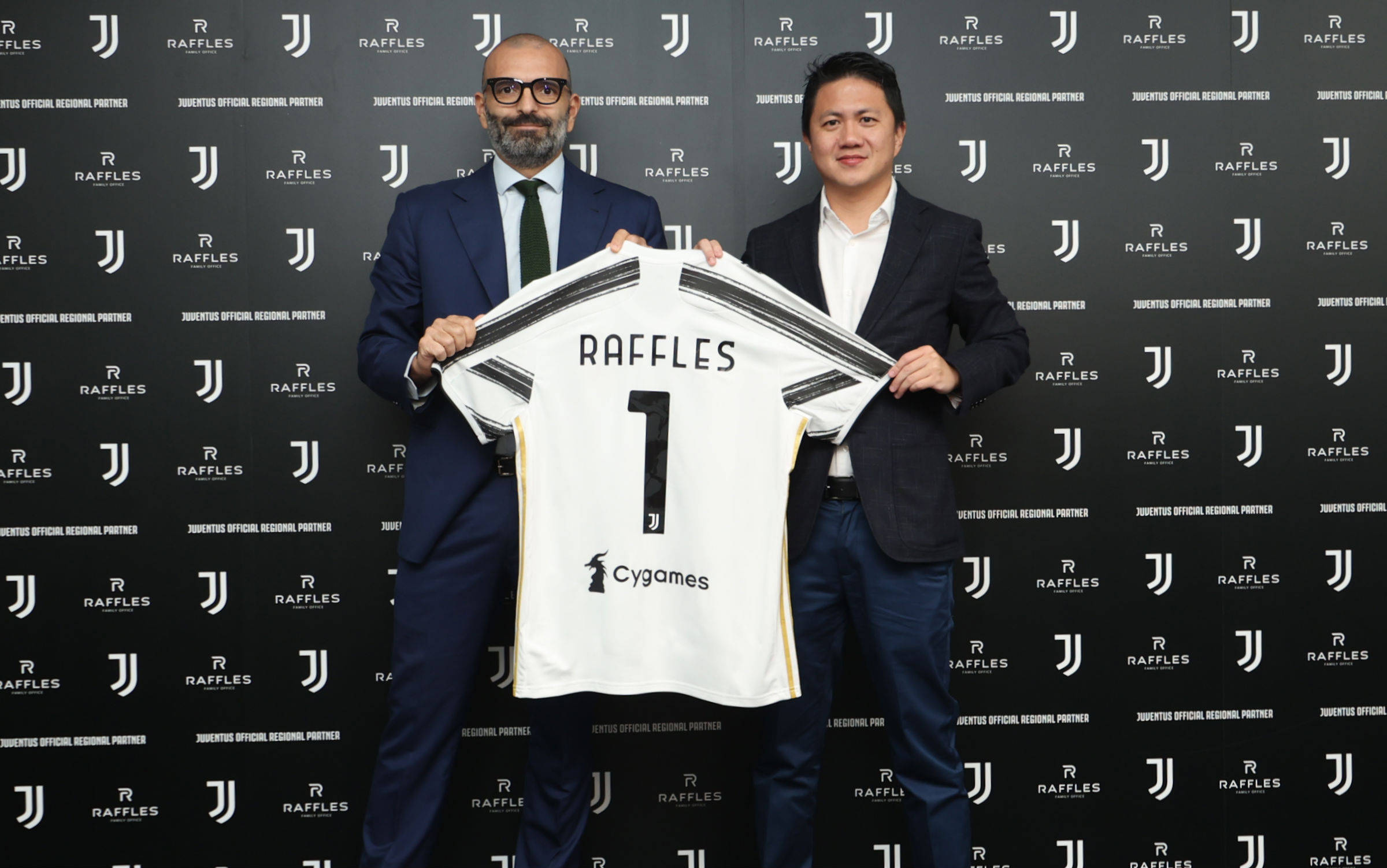 早报：拜仁的四线一十六胜，在我的肩膀上扛着！（早报：拜仁四线豪取16连胜，一肩扛起全队！）