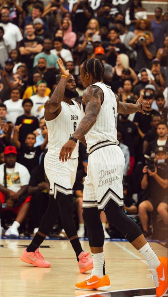 78场81球19助！哈里·凯恩刷新由罗本保持的德甲最快制造百球纪录（凯恩78场造100球（81球+19助），打破罗本保持的德甲最快纪录）