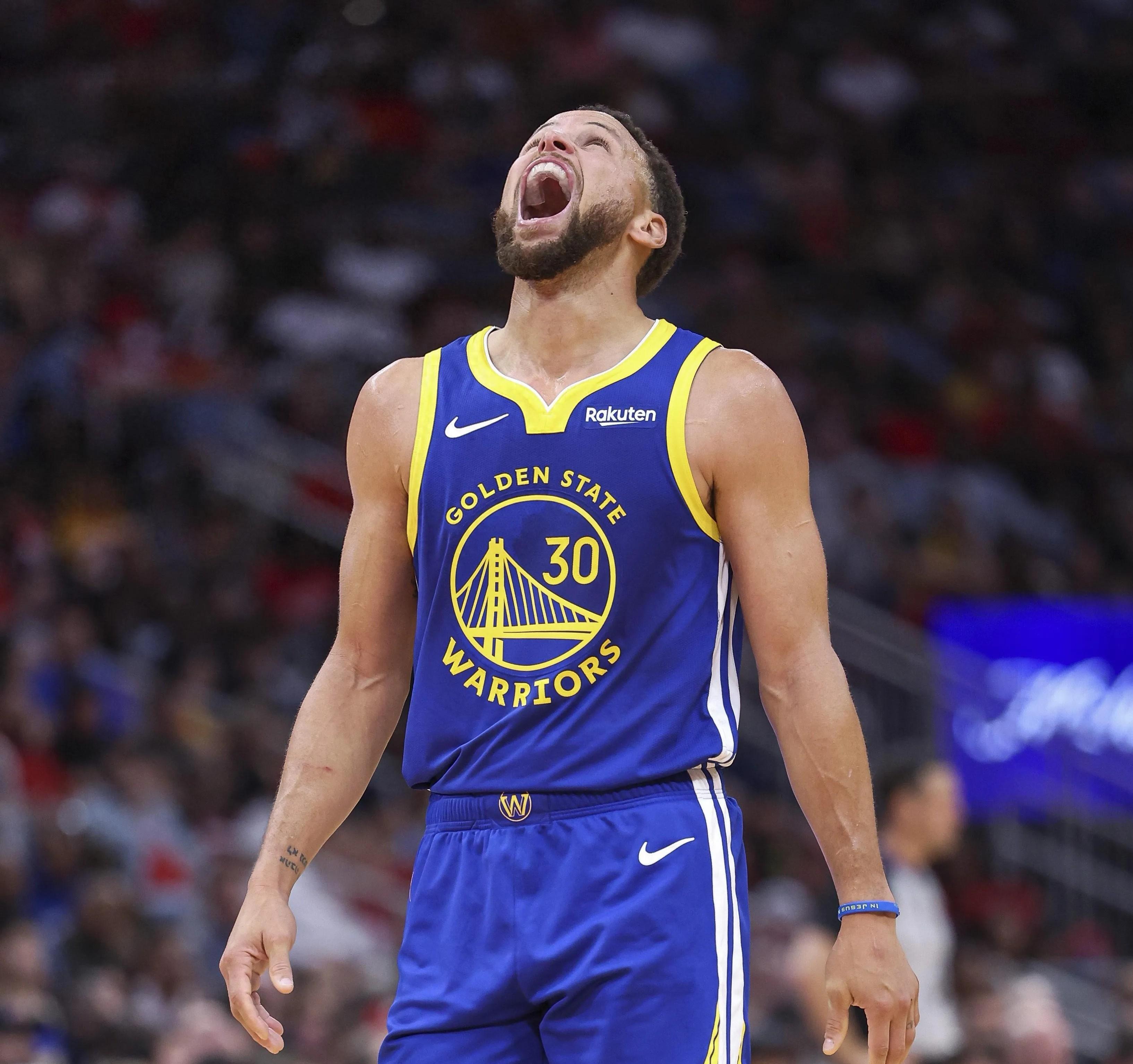 打破小贝纪录，布鲁日前锋福布斯是欧冠对巴萨传射最年轻球员（超越贝克汉姆！布鲁日前锋福布斯成欧冠对阵巴萨最年轻传射球员）