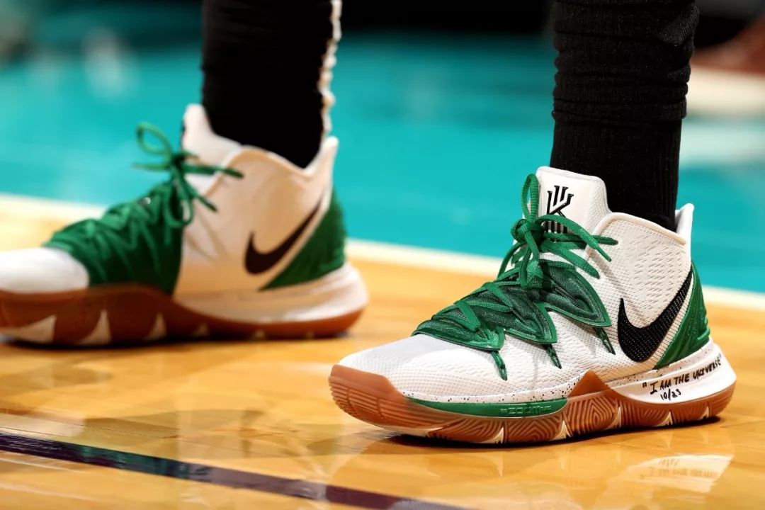 德甲前瞻：狼堡3连败状态低迷，近7次对战勒沃库森难求1胜（德甲前瞻：狼堡陷三连败低谷，近7战勒沃库森仍无胜绩）