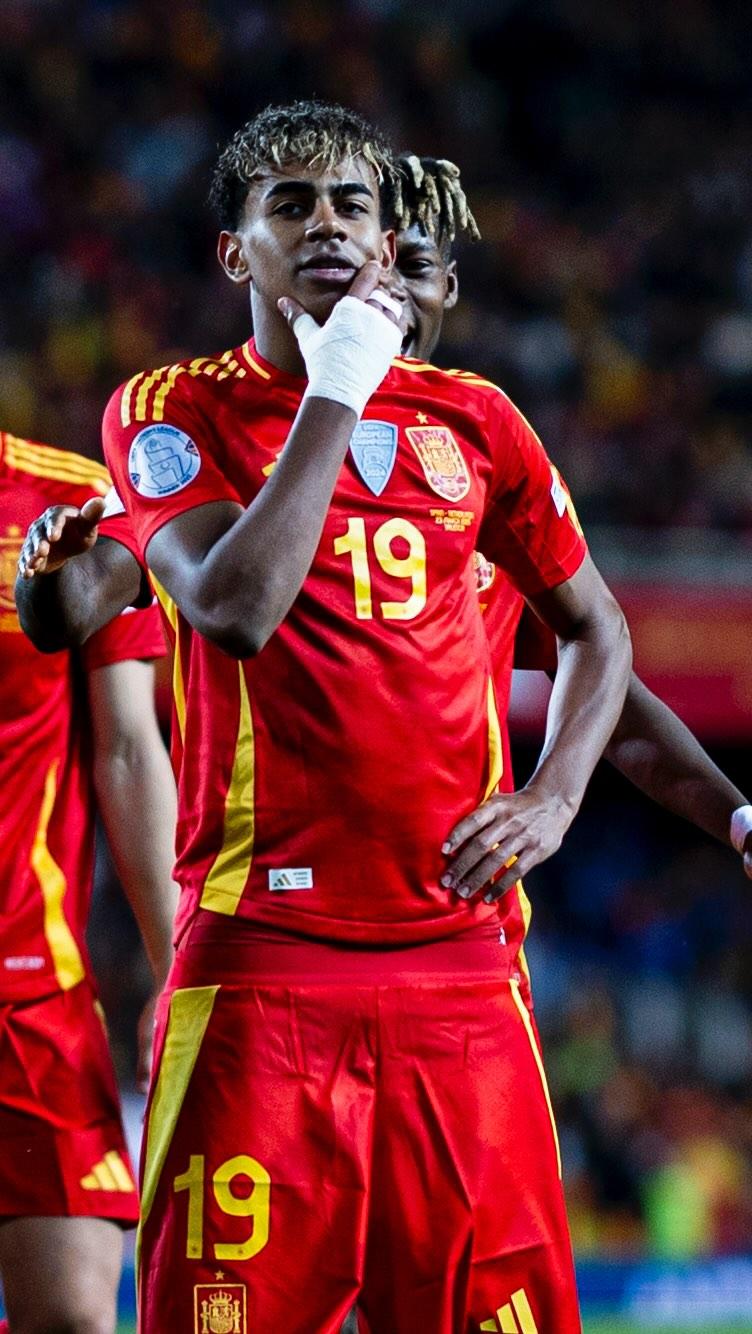 托莫里：在米兰感到被重视和支持；继续努力争取重回英格兰队（托莫里：在米兰感到信任与支持，仍将全力争取重返英格兰队）