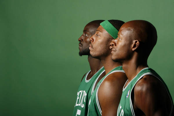 文班称切特身边有SGA所以难防！诺维茨基：文班太傲慢了（文班：SGA让切特更难防；诺维茨基批文班过于傲慢）