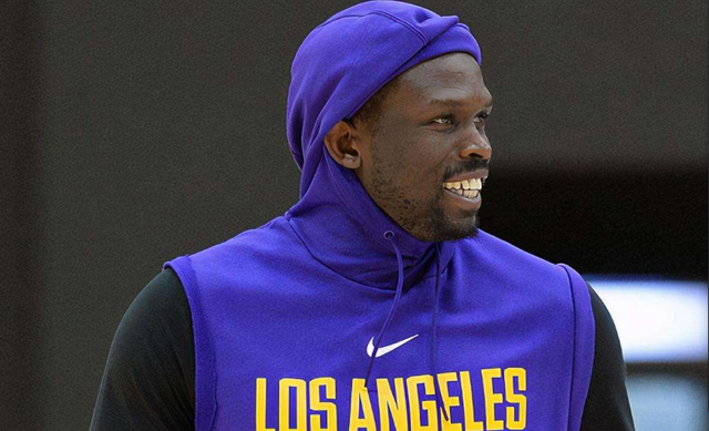 NBA官方新秀榜：弗拉格重回榜首，奎因升至第三（NBA官方新秀榜更新：弗拉格再登榜首，奎因升至第三）