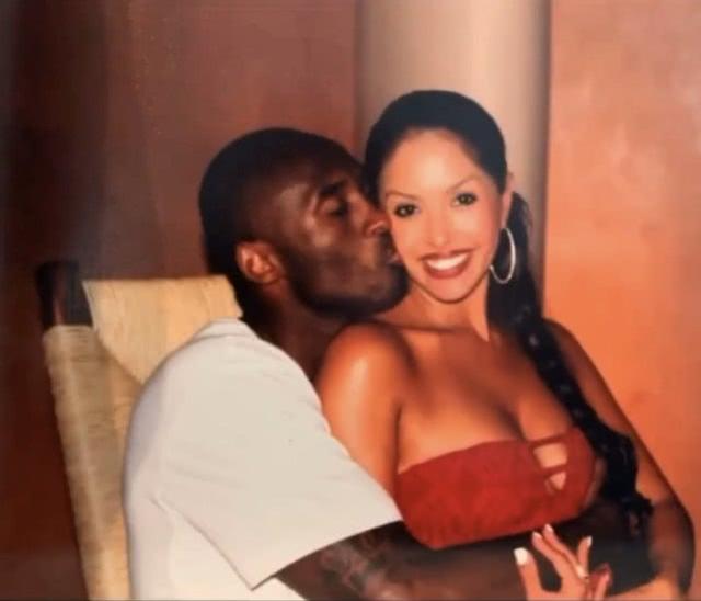 半场战报：国米1-1维罗纳，泽林斯基破门，焦瓦内追平比分（半场速递：国米1-1维罗纳，泽林斯基先破门，焦瓦内扳平）