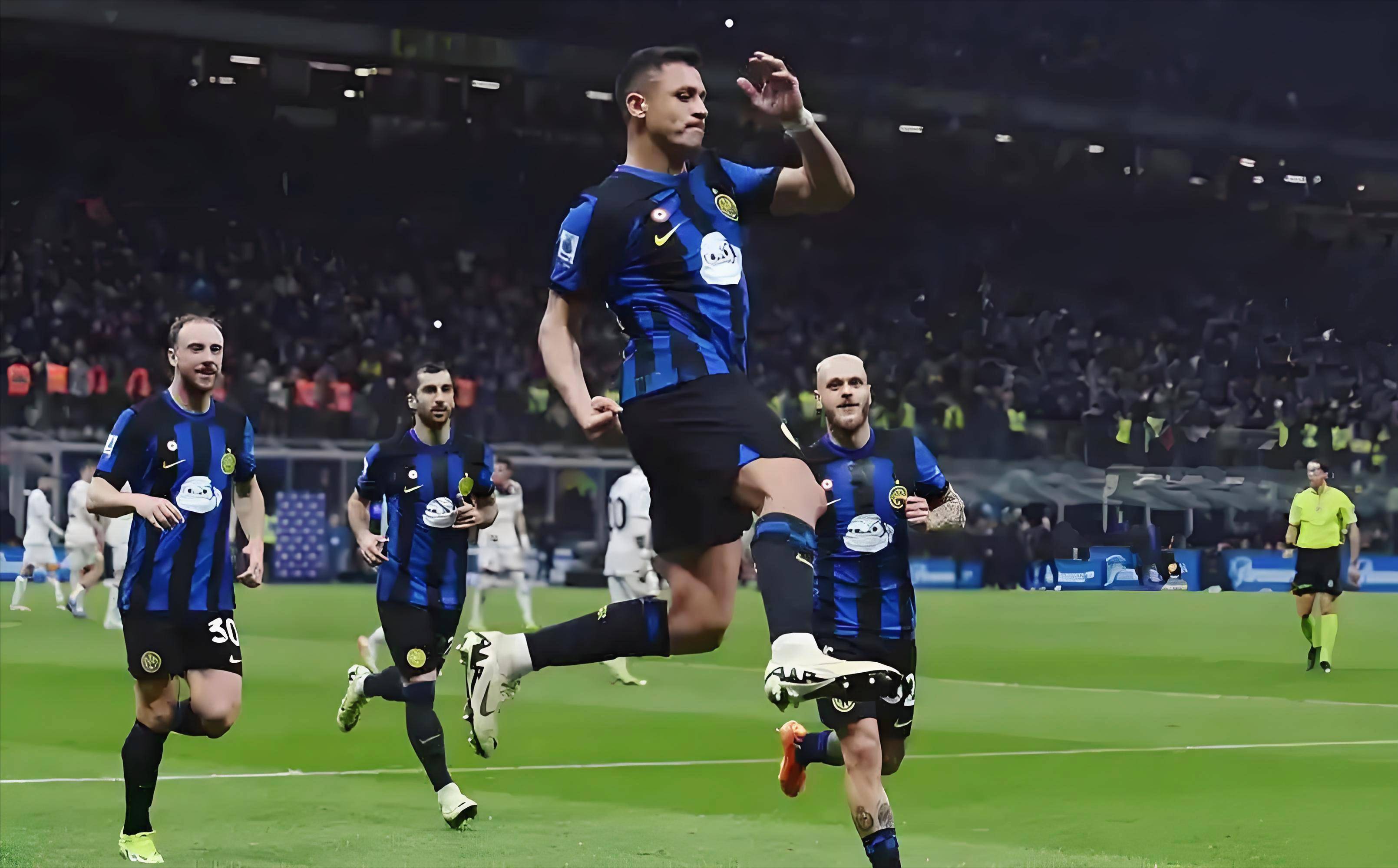 成都蓉城祝贺重庆铜梁龙成功冲超：我们携手展现西南足球风采（成都蓉城祝贺重庆铜梁龙升入中超：携手彰显西南足球力量）