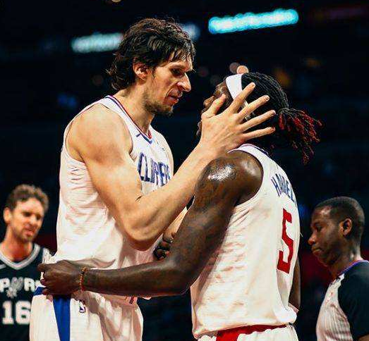 雷霆或许只是马刺王朝里还不错的垫脚石？（雷霆是否只是马刺王朝征途上的不错垫脚石？）