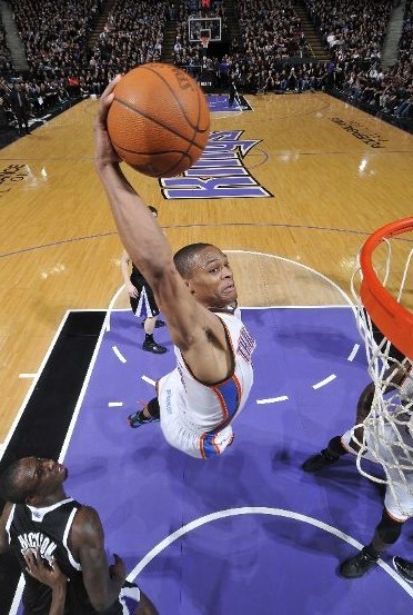 基德：克莱是我们能紧咬比分的原因，我们让对手抢了太多篮板（基德：克莱撑住比分，我们在篮板上吃亏太多）