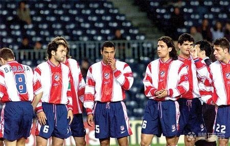 图片报：因球迷禁令，大部分法兰克福高层放弃前往那不勒斯（《图片报》：受球迷禁令影响，多数法兰克福高层决定不赴那不勒斯）