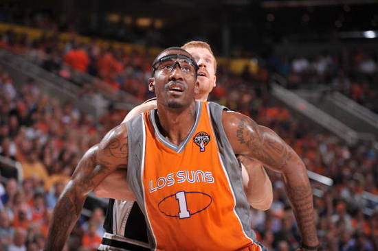 博雷戈：球队战术围绕奎因展开，他将自己水平提升到了新高度（博雷戈：球队战术以奎因为核心，他已将个人水平提升至全新高度）