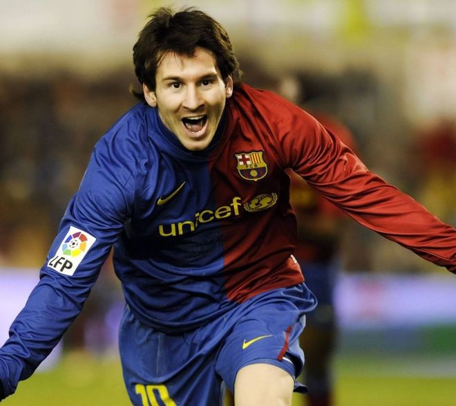 西甲前瞻：塞维利亚遭遇联赛三连败，奥萨苏纳客场战绩惨淡（西甲前瞻：塞维利亚陷三连败低潮，奥萨苏纳客场疲软）